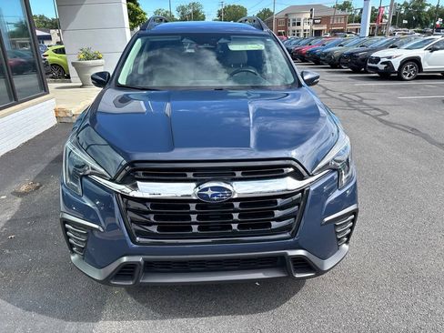 Used 2023 Subaru Ascent Premium w/ Convenience Package AWD/4WD image 2
