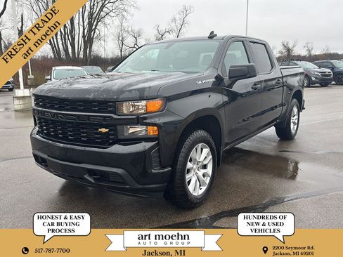 Used 2021 Chevrolet Silverado 1500 Custom image 1