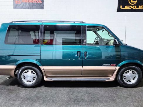 Used 2000 Chevrolet Astro Passenger AWD image 37