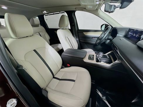 Used 2024 MAZDA CX-90 Plug-In Hybrid w/ Premium Pkg image 23