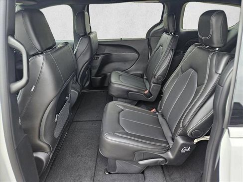 New 2025 Chrysler Voyager LX image 15