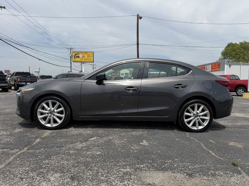 Used 2017 MAZDA MAZDA3 Touring FWD image 8