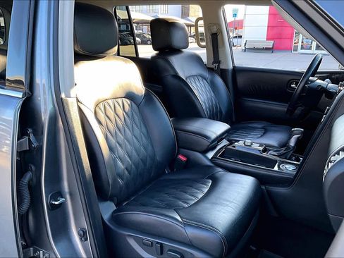 Used 2022 Nissan Armada Platinum w/ Captain's Chairs Package image 8