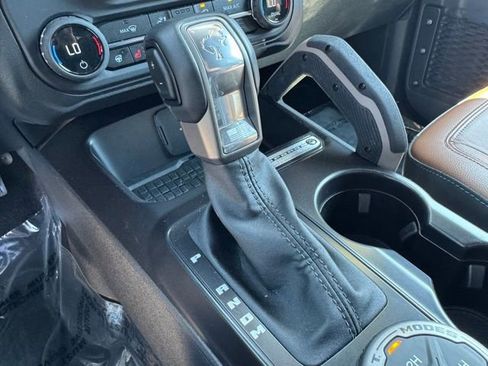 Used 2024 Ford Bronco Outer Banks AWD/4WD image 30