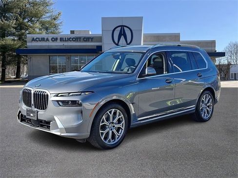 Used 2024 BMW X7 xDrive40i w/ Premium Package image 3