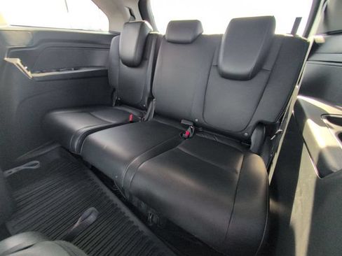 Used 2023 Honda Odyssey EX-L image 17