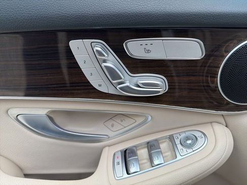 Used 2021 Mercedes-Benz GLC 300 4MATIC image 39