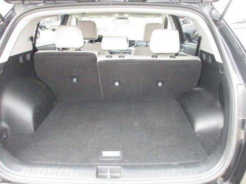 Used 2022 Kia Sportage LX image 9