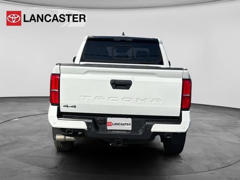 Certified 2024 Toyota Tacoma SR5 AWD/4WD image 6