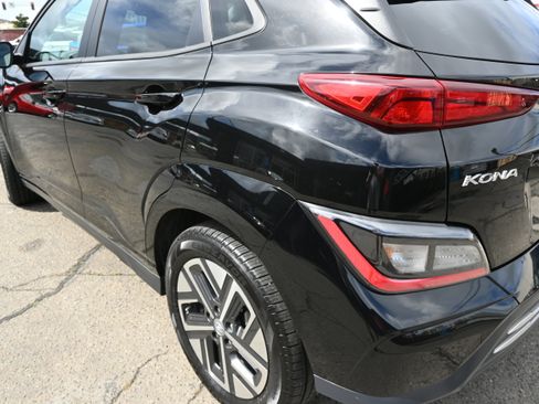 Used 2023 Hyundai Kona SE w/ Cargo Package FWD image 23