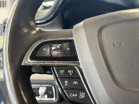 Used 2022 Lincoln Nautilus Reserve w/ Equipment Group 201A AWD/4WD image 17