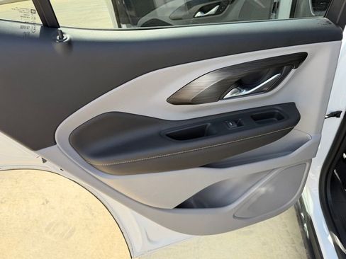 Used 2022 GMC Terrain SLT image 14