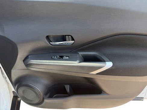 Used 2023 Nissan Kicks SV FWD image 10