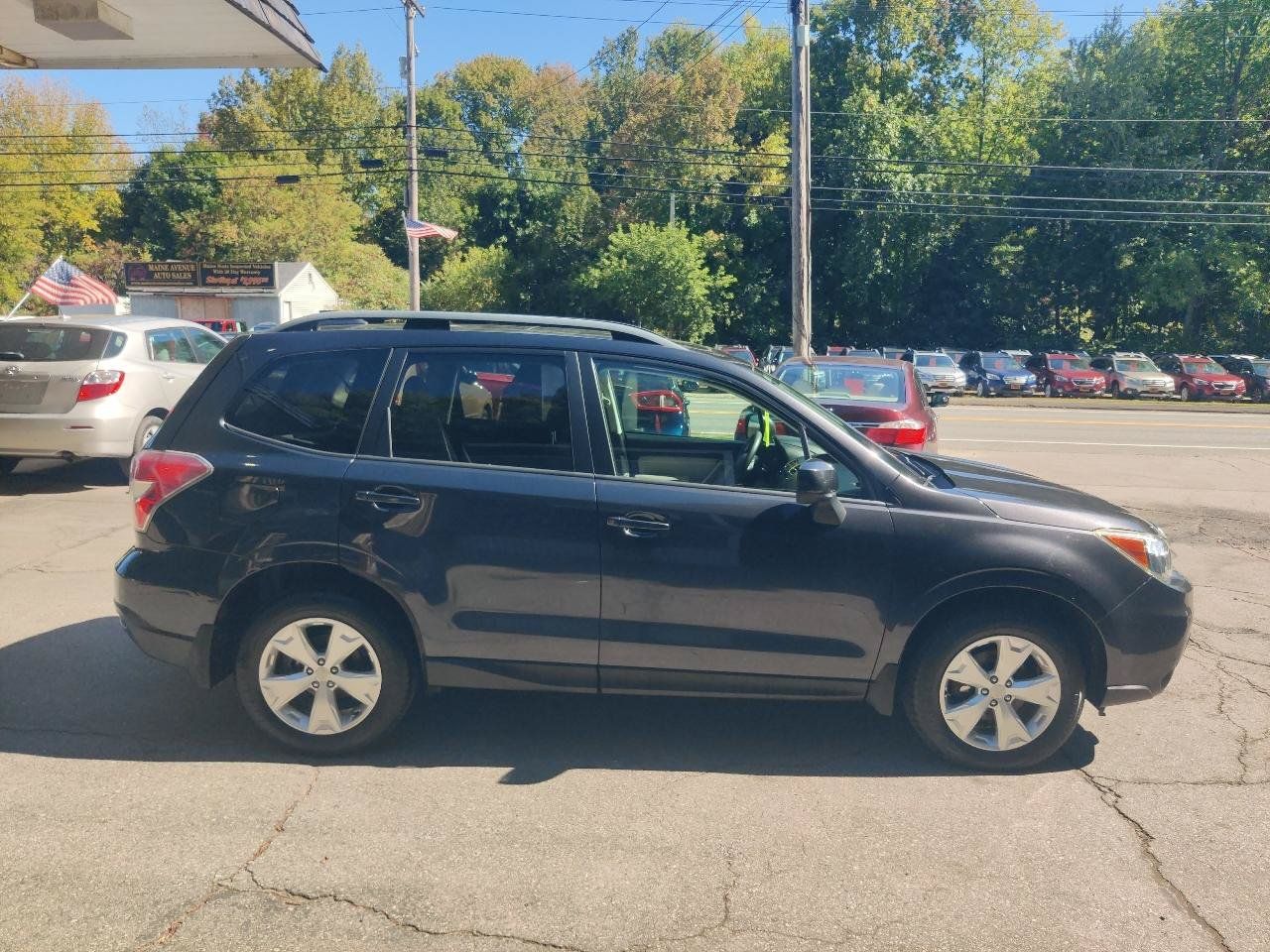 Used 2016 Subaru Forester 2.5i Premium w/ All-Weather Package AWD/4WD image 7