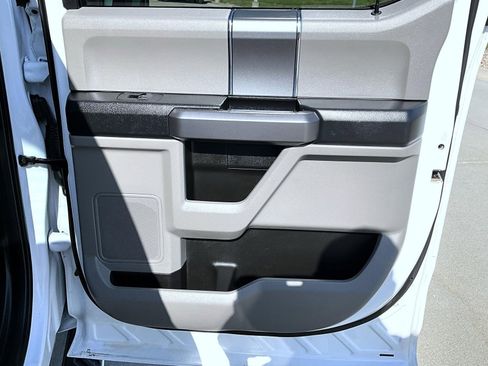 Used 2020 Ford F150 XLT w/ Equipment Group 302A Luxury AWD/4WD image 18