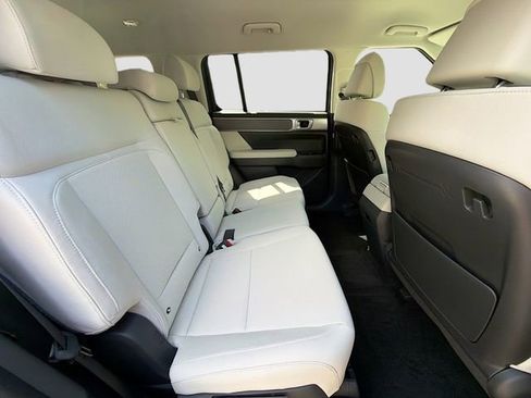 New 2026 Hyundai Santa Fe SE FWD image 26