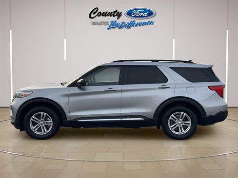 Used 2021 Ford Explorer XLT w/ Class III Trailer Tow Package image 3