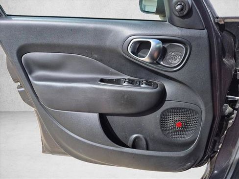 Used 2018 FIAT 500L Pop w/ Premium Group FWD image 13