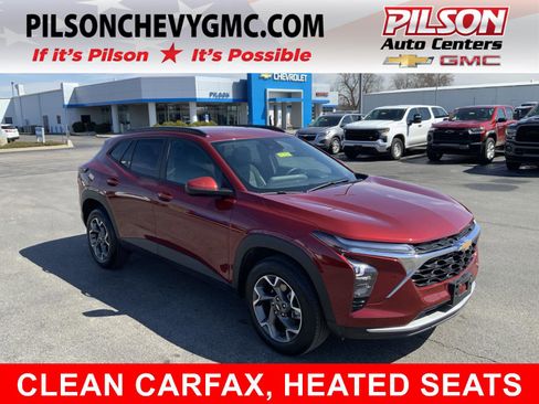 Used 2025 Chevrolet Trax LT w/ LT Convenience Package image 1