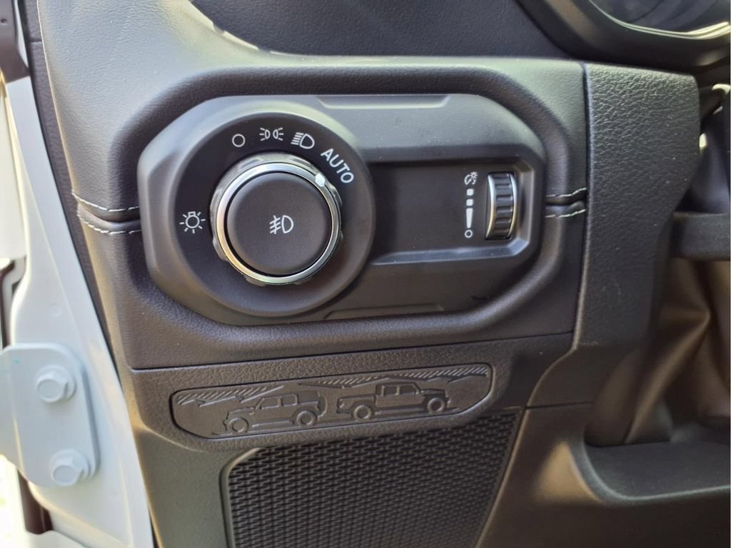 New 2026 Jeep Wrangler Unlimited Sahara AWD/4WD image 21
