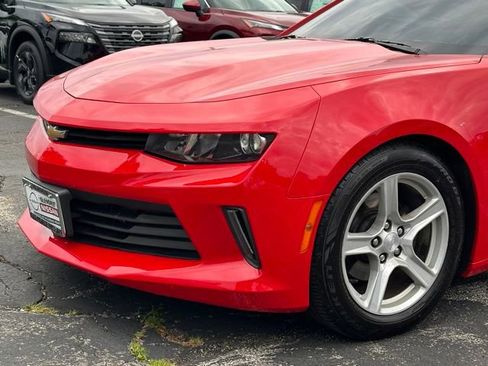 Used 2016 Chevrolet Camaro LT RWD image 8
