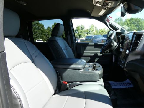 New 2026 RAM 4500 Tradesman AWD/4WD image 9