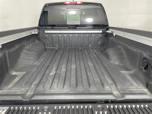 Used 2024 Nissan Frontier SV w/ Technology Package image 17