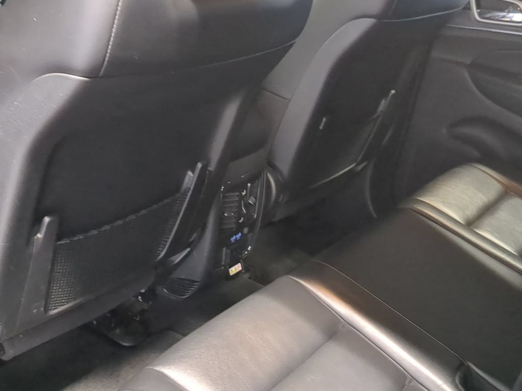 Used 2021 Jeep Grand Cherokee Limited AWD/4WD image 22