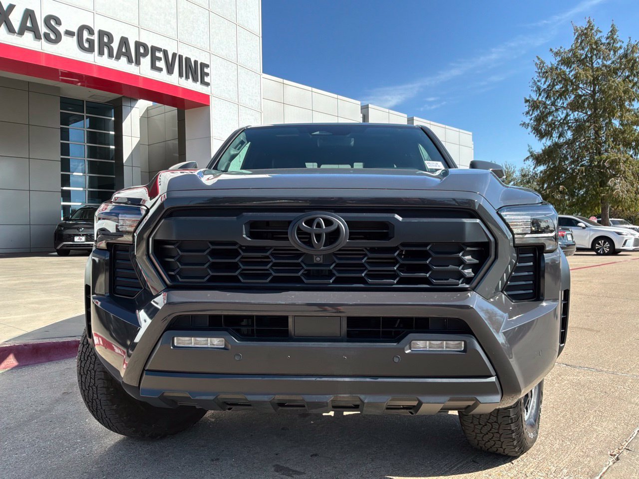 Used 2024 Toyota Tacoma TRD Off-Road w/ TRD Off Road Premium Package AWD/4WD image 3