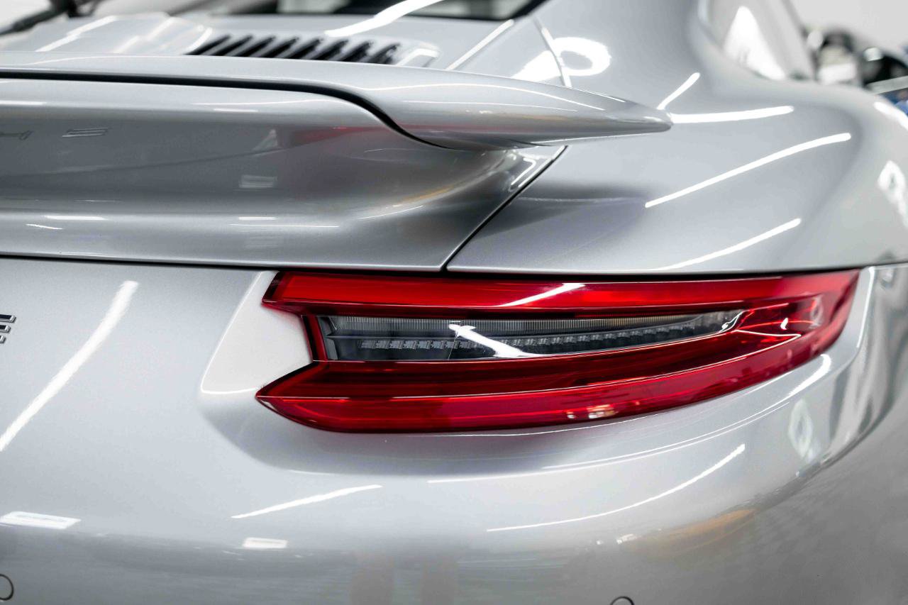 Used 2017 Porsche 911 4 Coupe AWD/4WD image 31