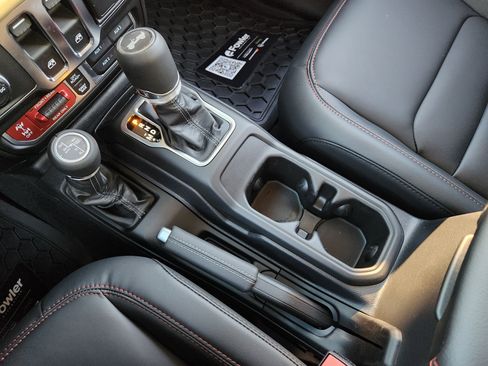 New 2026 Jeep Wrangler Rubicon w/ Xtreme 35 Tire Package image 17