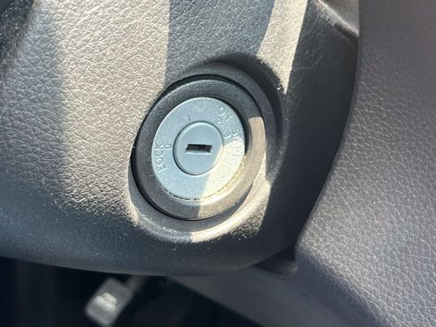 Used 2018 Nissan Rogue Sport S AWD/4WD image 32