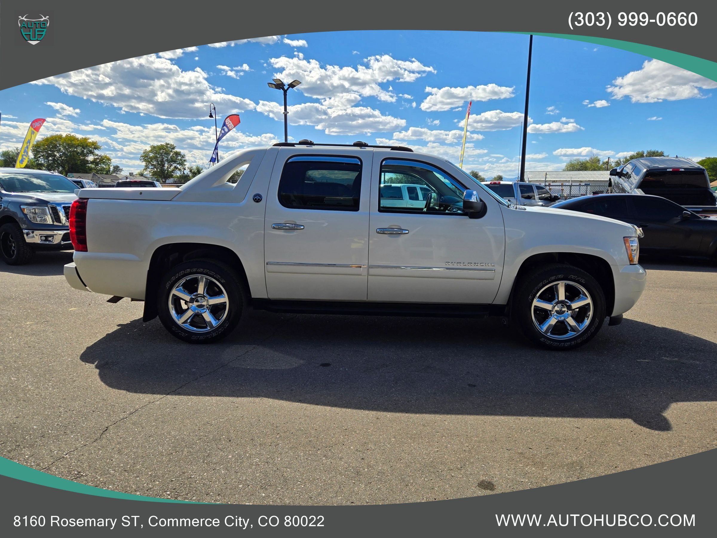Used 2013 Chevrolet Avalanche LTZ AWD/4WD image 4