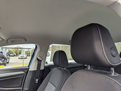 Certified 2025 Volkswagen Jetta S image 18