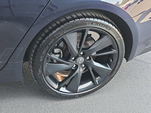 Certified 2023 Genesis G70 2.0T w/ Sport Prestige Package RWD image 12