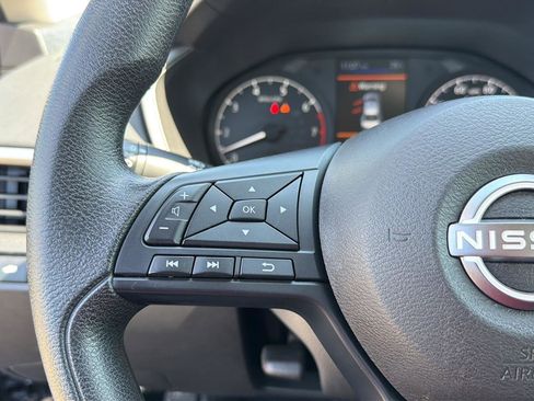 Used 2024 Nissan Altima 2.5 S FWD image 21