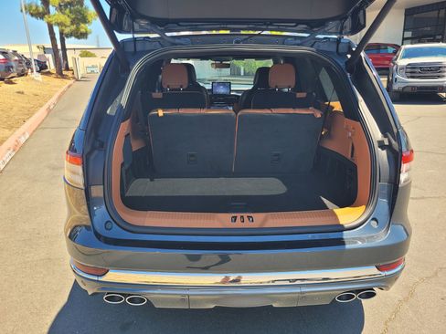 Used 2023 Lincoln Aviator Black Label w/ Dynamic Handling Package AWD/4WD image 7