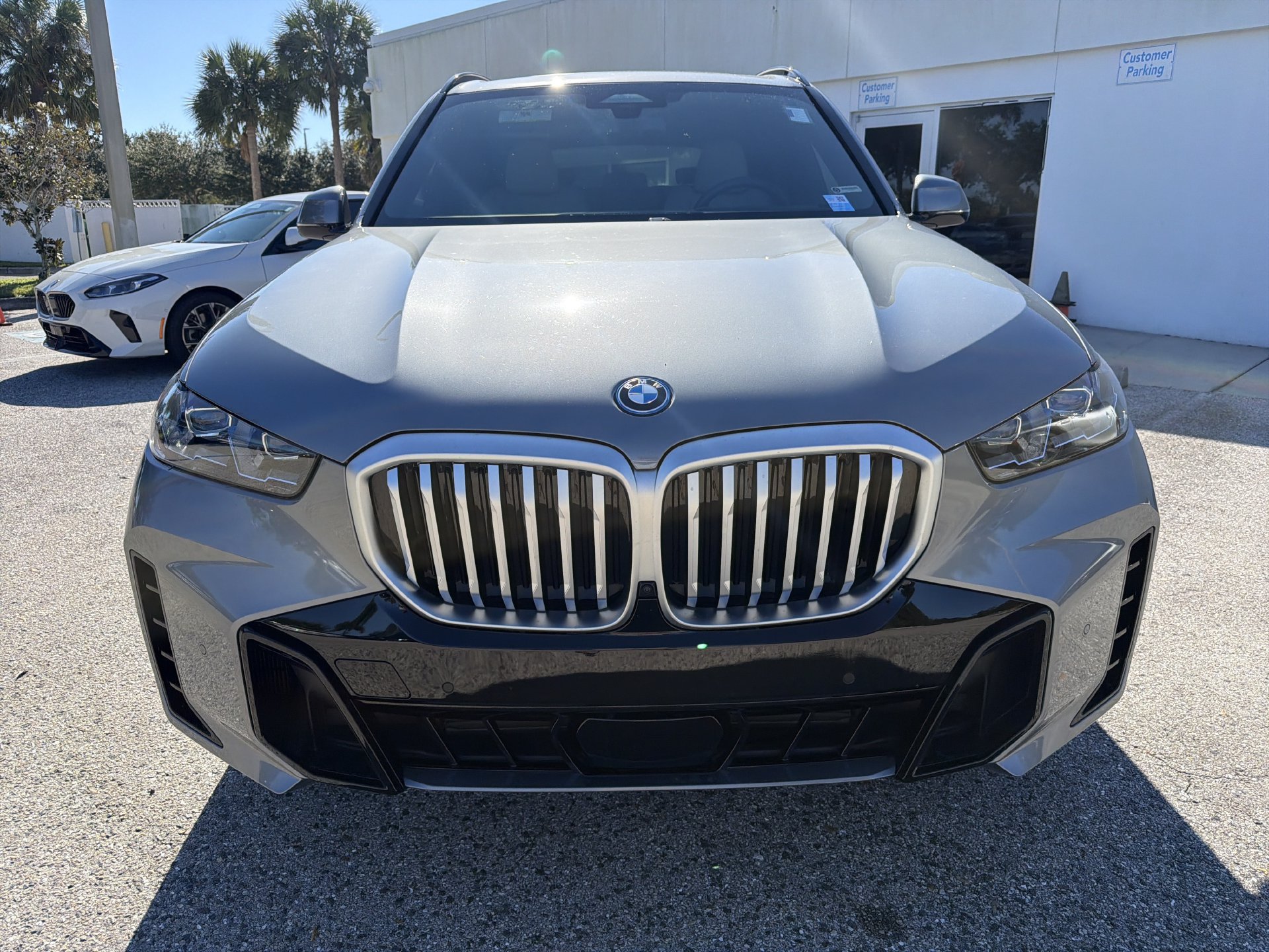 Used 2026 BMW X5 xDrive50e w/ M Sport Package AWD/4WD image 2