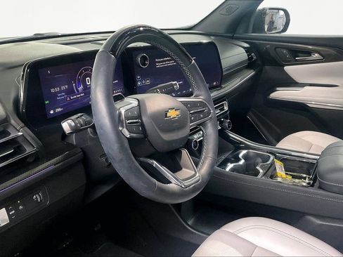 Used 2024 Chevrolet Traverse RS image 20