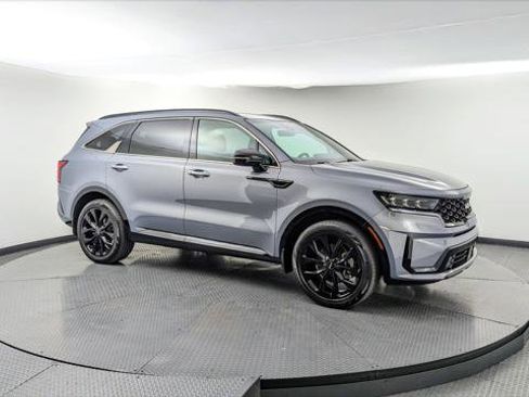 Used 2022 Kia Sorento SX image 11