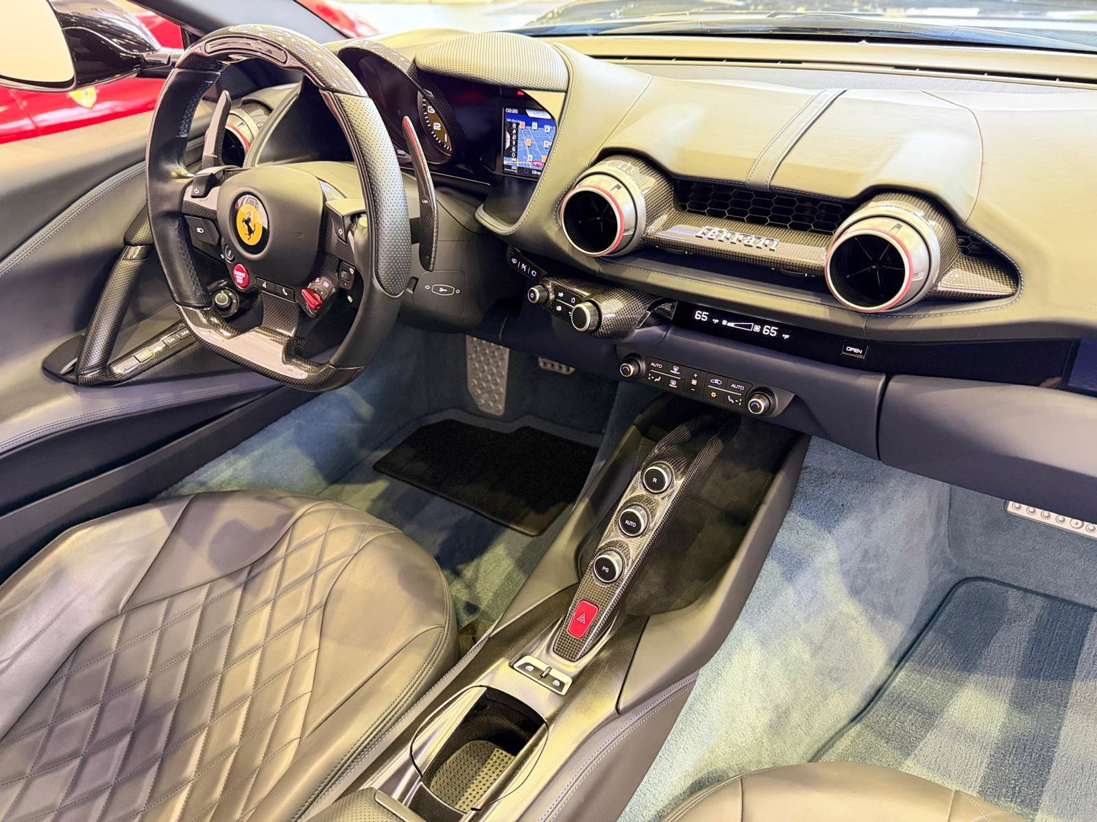 Used 2019 Ferrari 812 Superfast RWD image 40