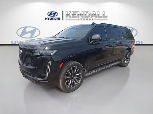 Used 2021 Cadillac Escalade ESV Sport AWD/4WD image 3