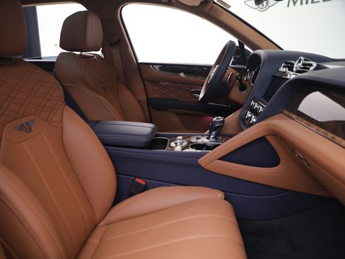 New 2026 Bentley Bentayga AWD/4WD image 23