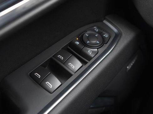 New 2026 GMC Sierra 1500 SLT w/ SLT Premium Package image 18