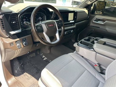 Used 2024 GMC Sierra 2500 SLE w/ SLE Value Package; AWD/4WD image 16
