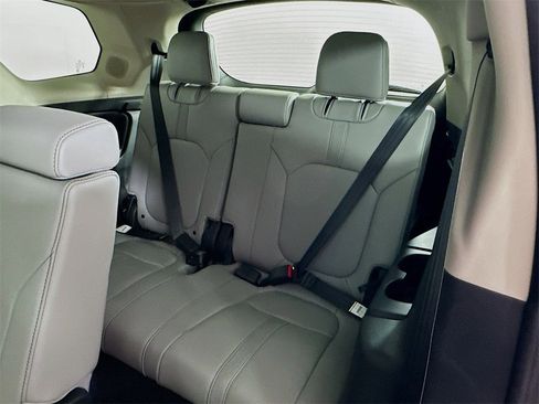 New 2025 Honda Pilot Touring image 32