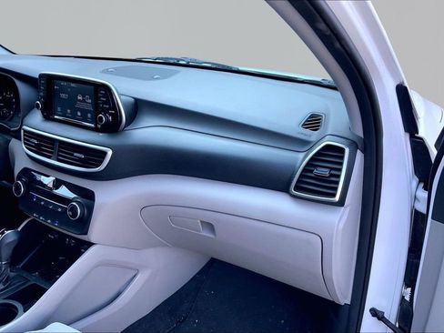 Used 2019 Hyundai Tucson SE FWD image 18