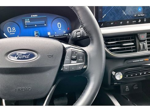 Used 2024 Ford Escape Platinum AWD/4WD image 27