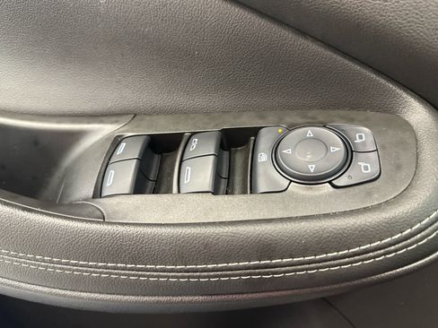 Used 2023 Buick Encore GX Essence w/ Experience Buick Package image 19