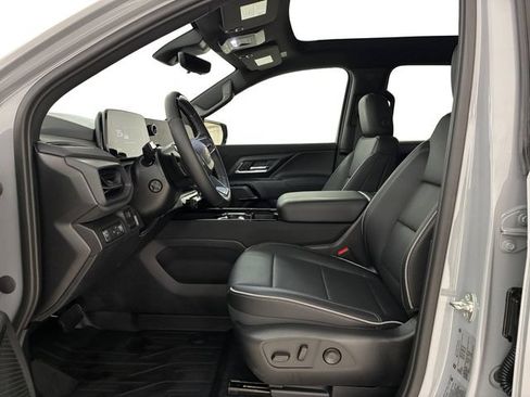 Certified 2026 Chevrolet Silverado EV LT AWD/4WD image 12